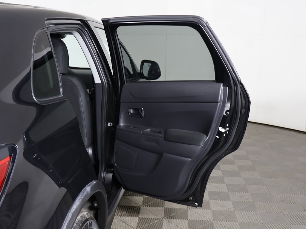 Used 2024 Mitsubishi Outlander Sport ES image 18