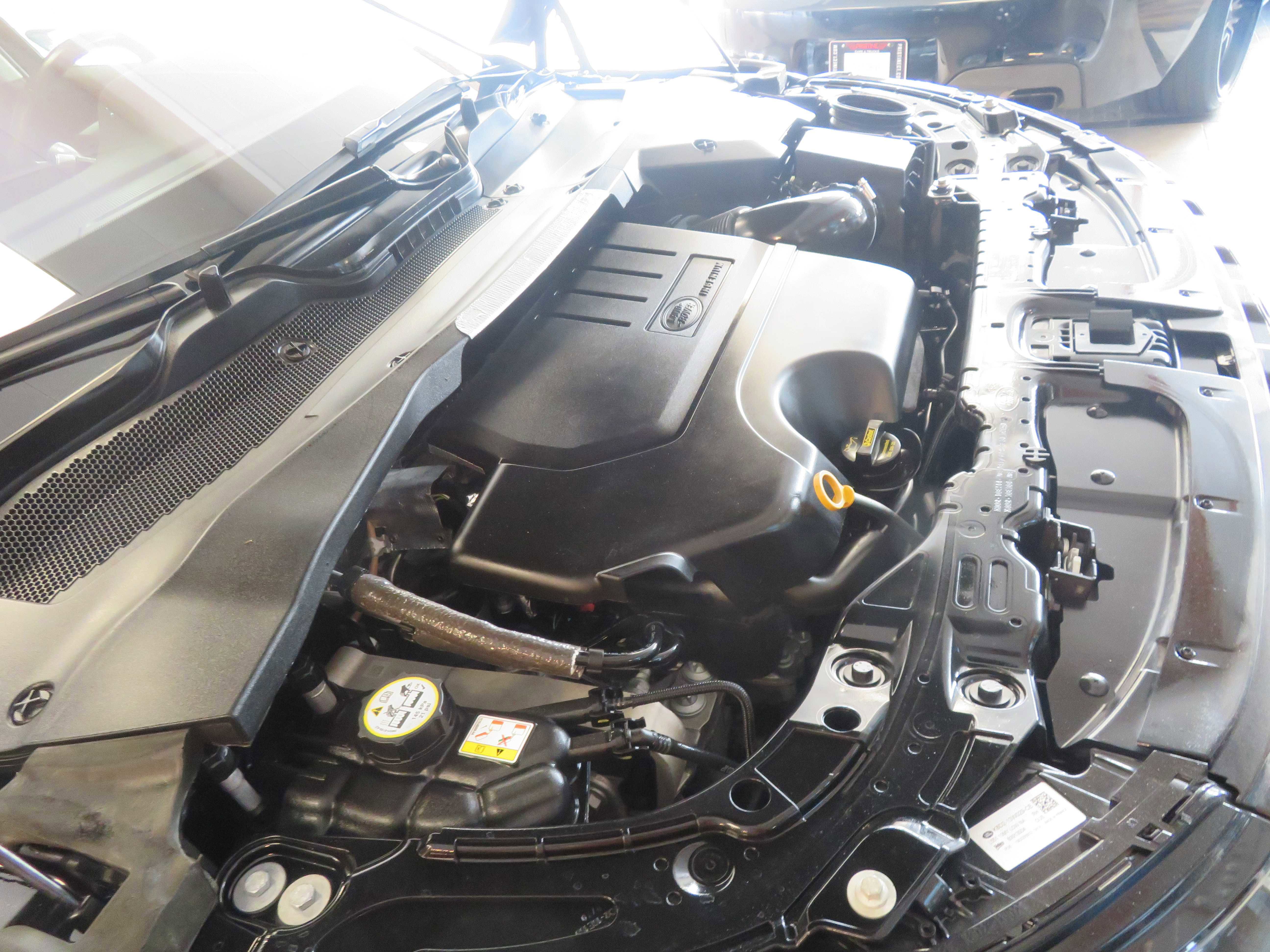 Used 2020 Land Rover Range Rover Evoque S image 55