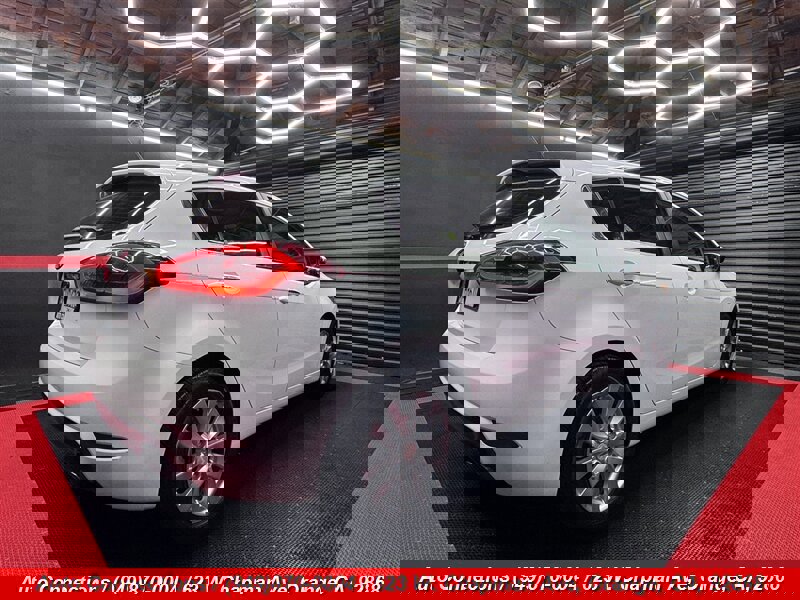 Used 2014 Kia Forte EX w/ EX Premium Package image 3