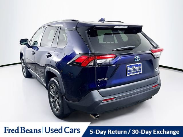 Used 2022 Toyota RAV4 XLE Premium image 5