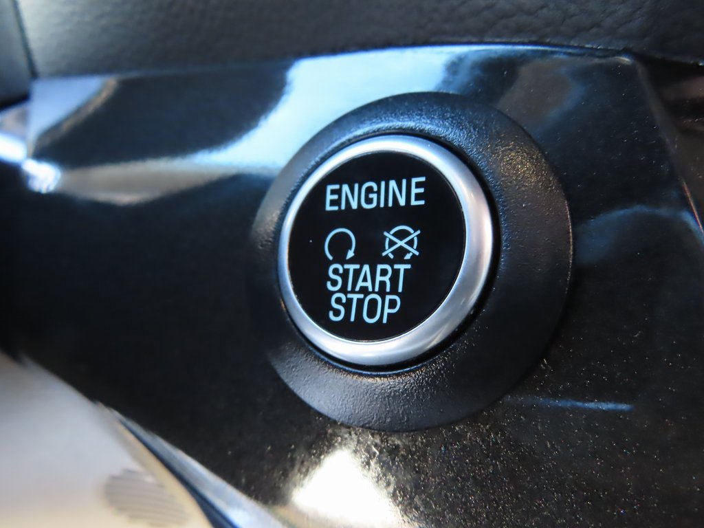 Used 2018 Ford Escape Titanium w/ Ford Safe & Smart Package image 11