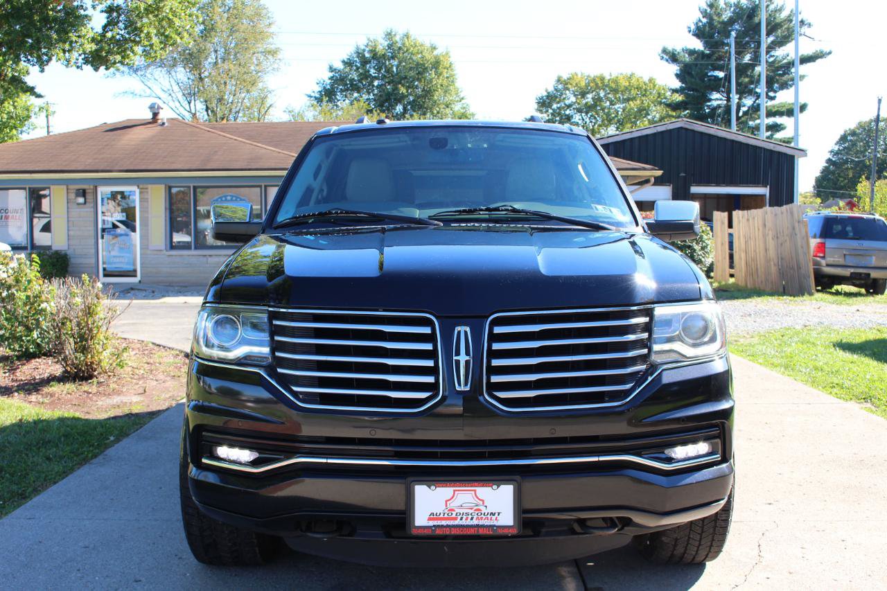 Used 2016 Lincoln Navigator L Select AWD/4WD image 3