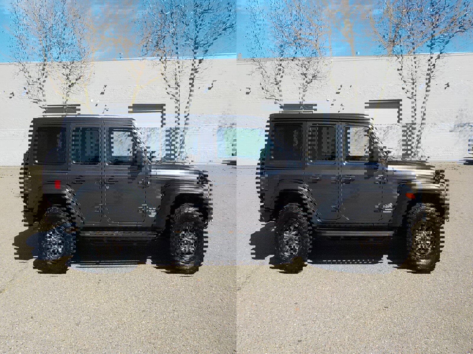 Used 2020 Jeep Wrangler Unlimited Sport S image 2