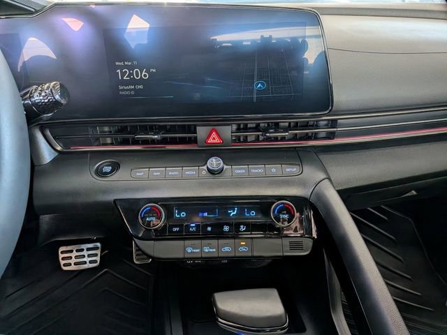 Used 2025 Hyundai Elantra SEL FWD image 19