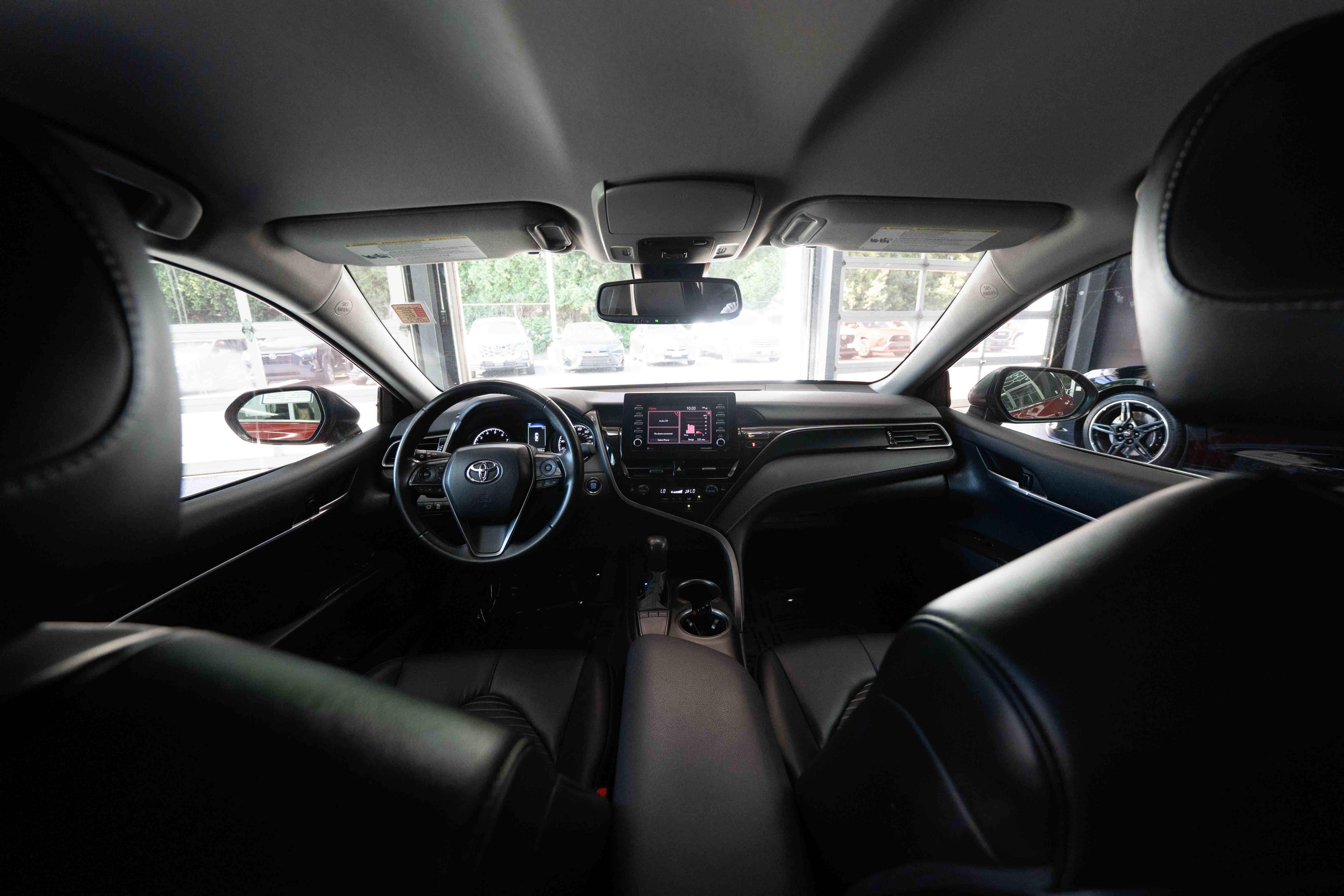 Used 2024 Toyota Camry SE w/ Convenience Package FWD image 19