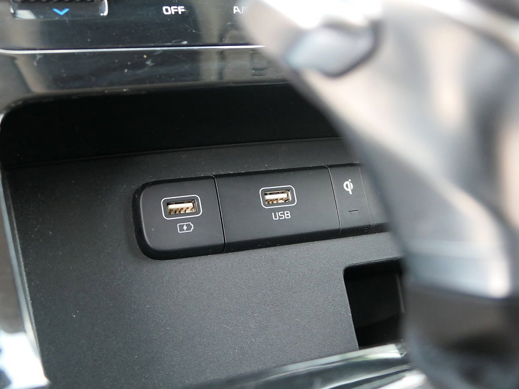 Used 2022 Kia Carnival SX FWD image 18
