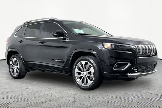 Used 2019 Jeep Cherokee Overland w/ Technology Group AWD/4WD image 3