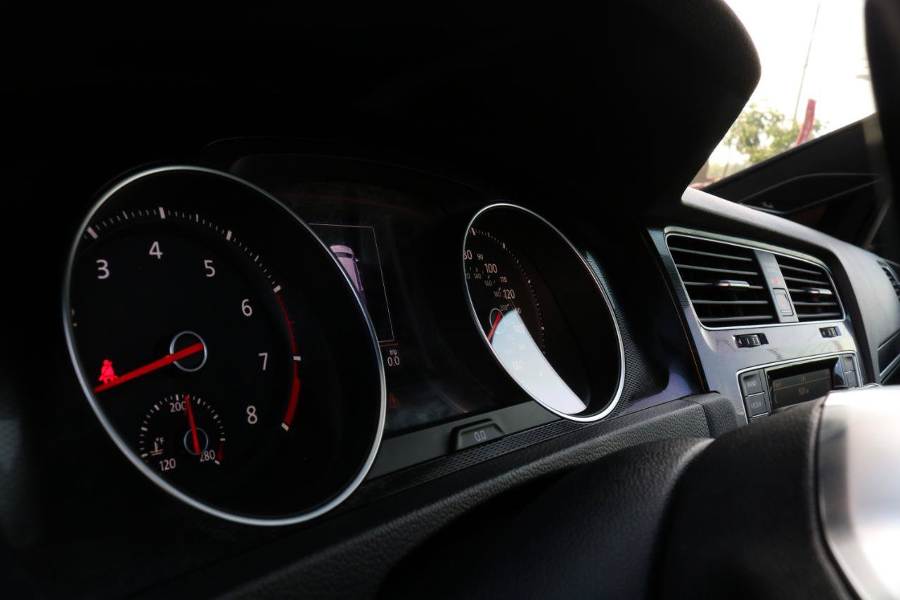 Used 2015 Volkswagen GTI SE w/ Lighting Package (SEL) FWD image 28