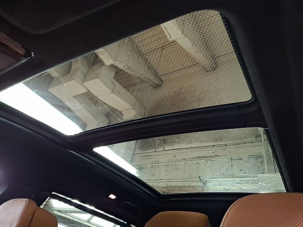 Certified 2023 BMW X7 xDrive40i w/ Executive Package image 11