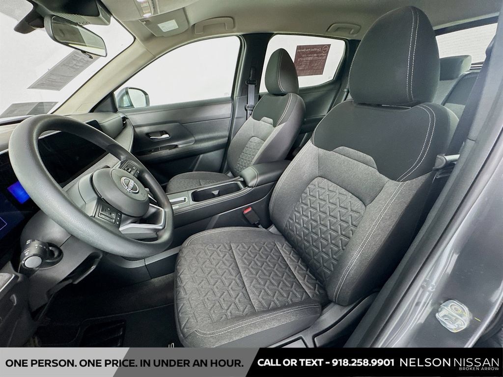 Certified 2025 Nissan Kicks SV AWD/4WD image 18