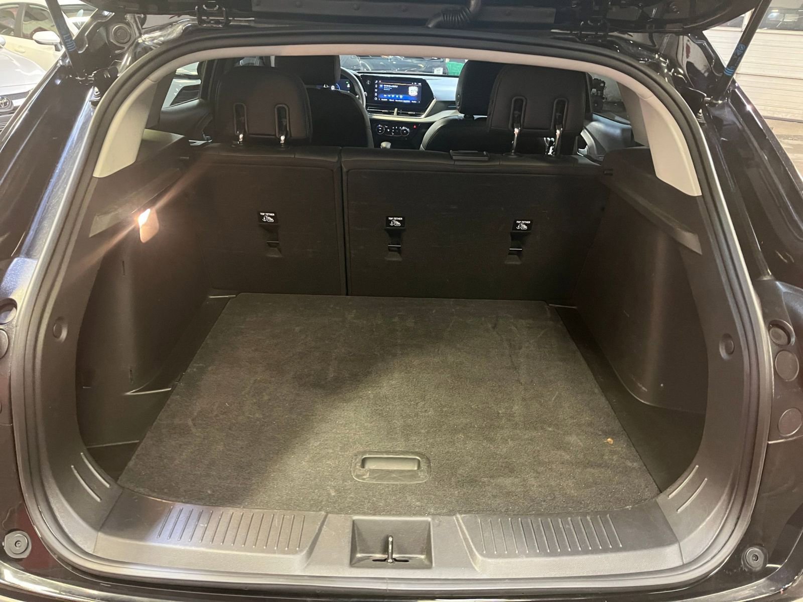 Used 2025 Chevrolet Trax LT image 30