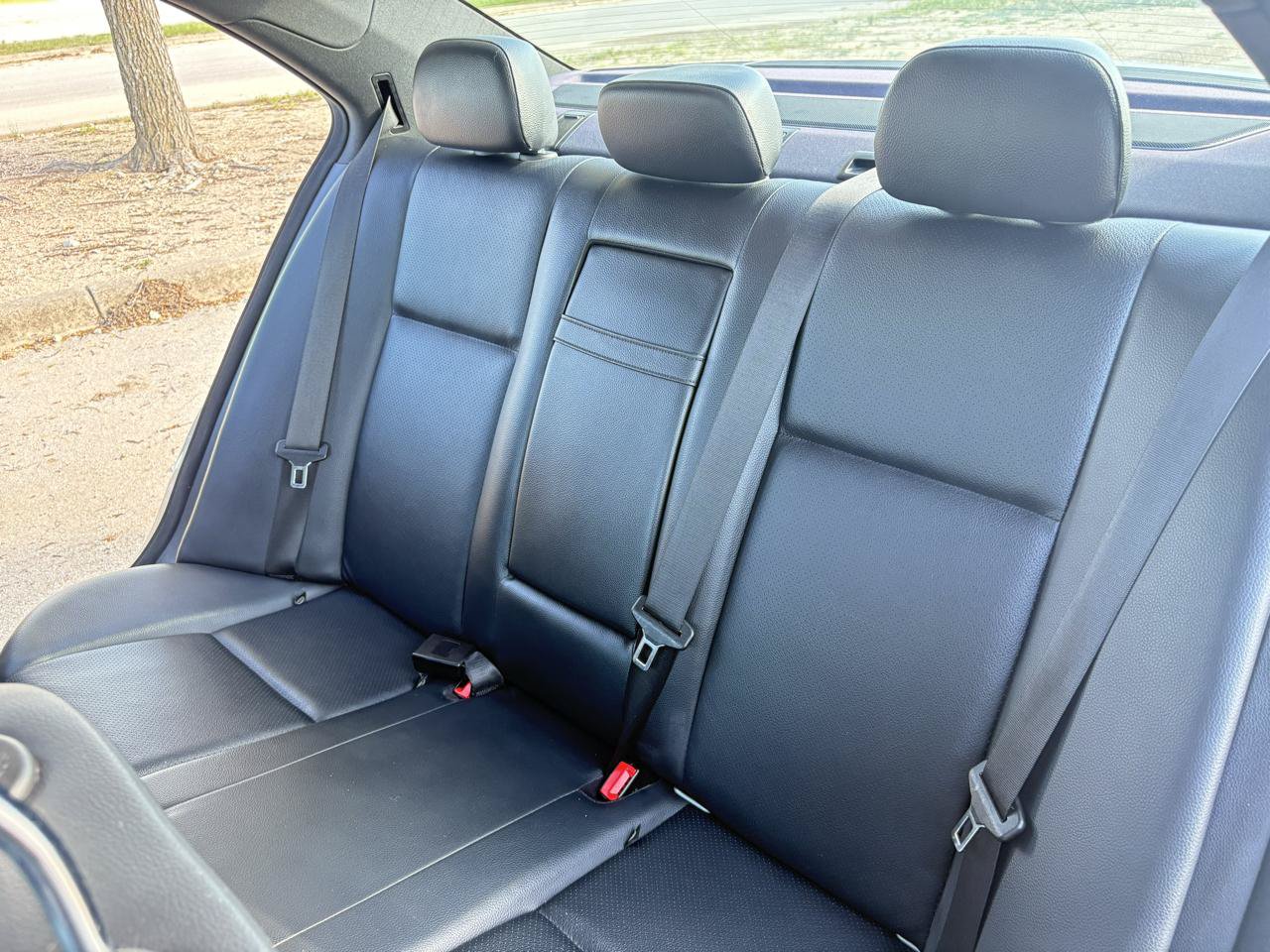 Used 2010 Mercedes-Benz C 300 Sedan image 26