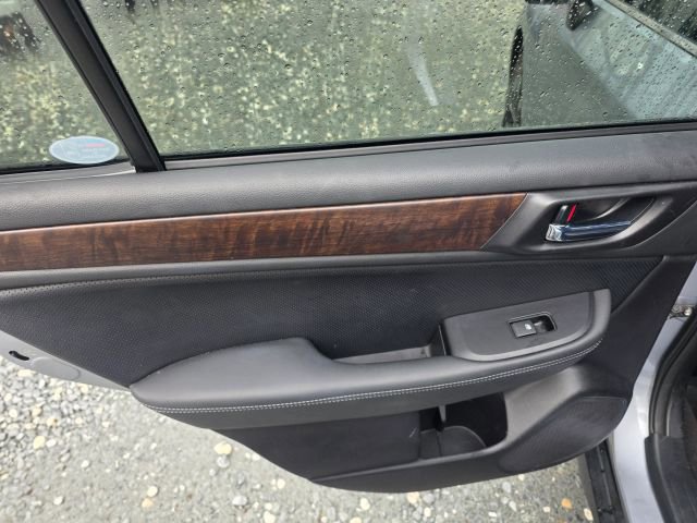 Used 2017 Subaru Outback 2.5i Limited image 19