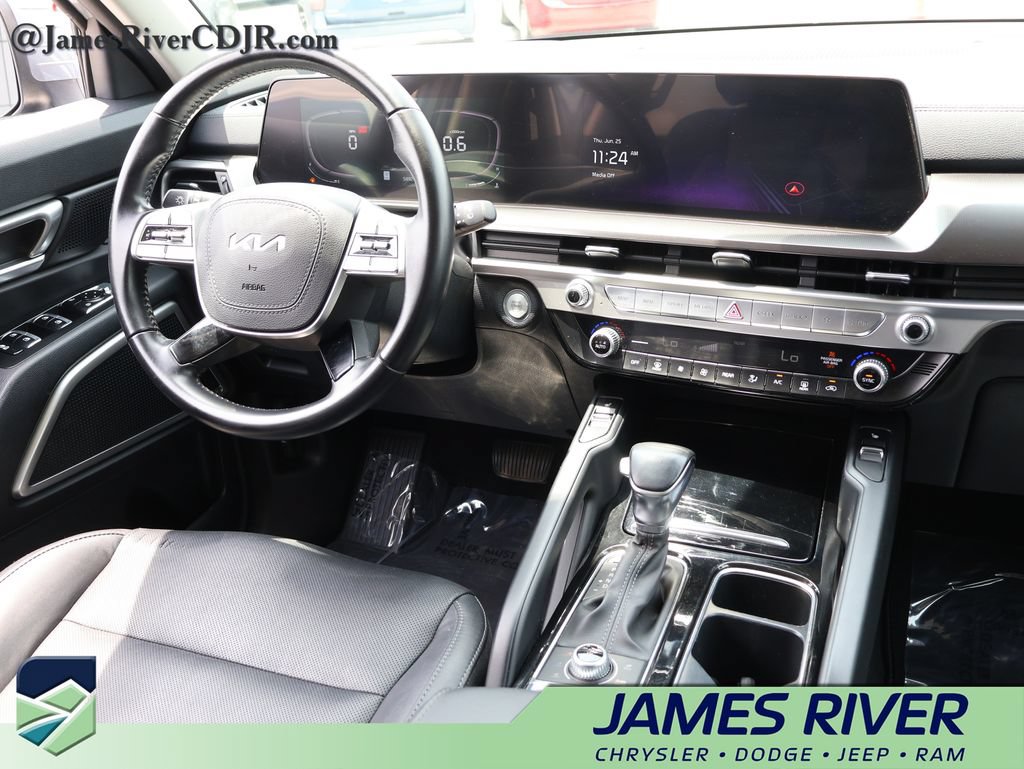 Used 2023 Kia Telluride S AWD/4WD image 13