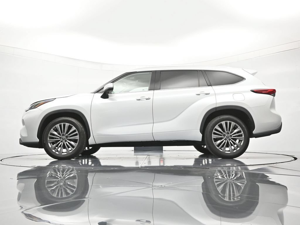 Used 2022 Toyota Highlander Platinum FWD image 46