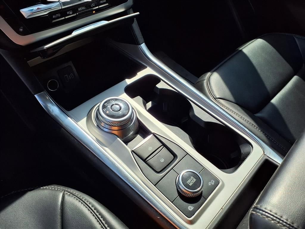 Used 2023 Ford Explorer XLT w/ Equipment Group 202A image 15