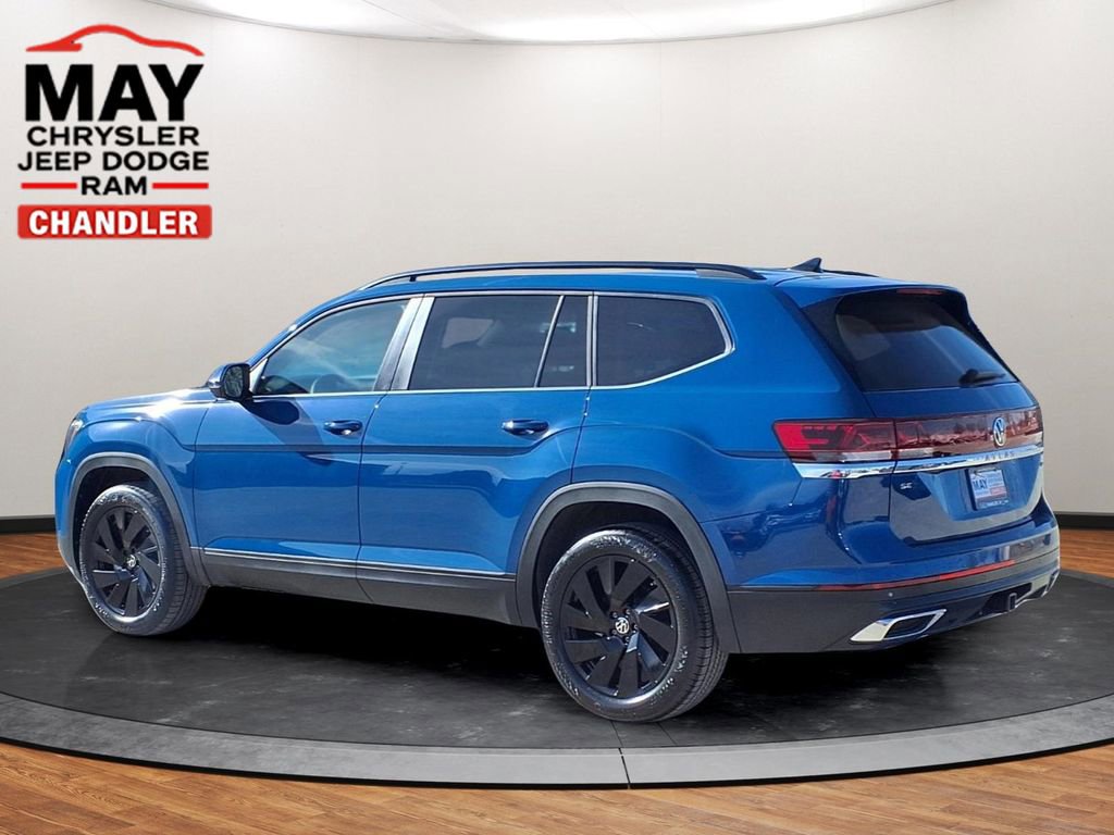 Used 2025 Volkswagen Atlas SE image 3
