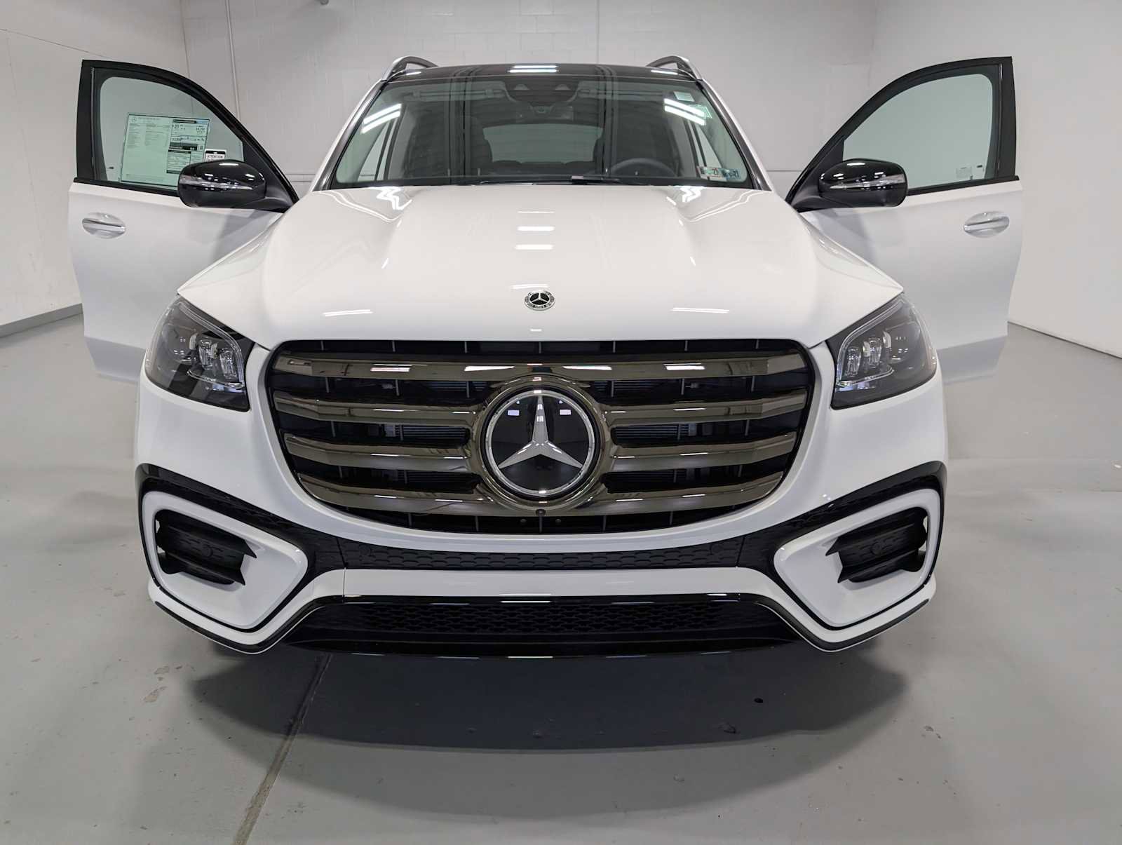 New 2026 Mercedes-Benz GLS 450 4MATIC image 13