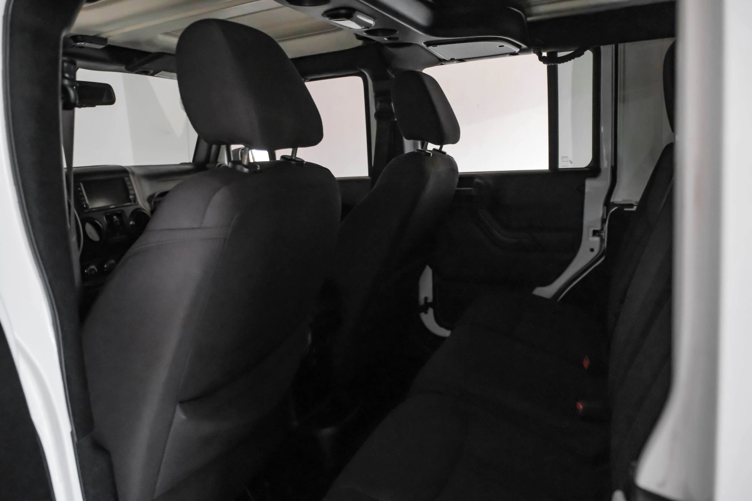 Used 2017 Jeep Wrangler Unlimited Sahara AWD/4WD image 29