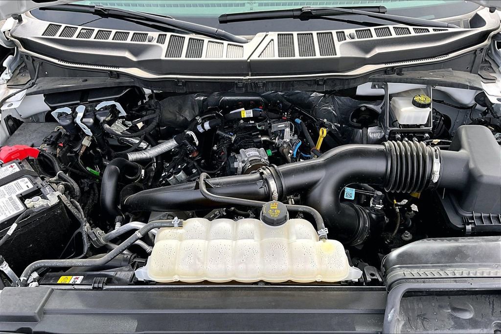 Used 2023 Ford F150 XLT w/ XTR Package image 31