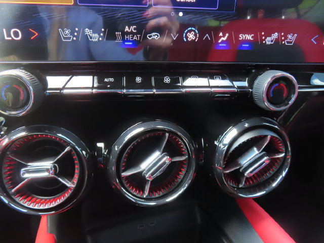 Certified 2025 Chevrolet Blazer EV RS AWD/4WD image 31