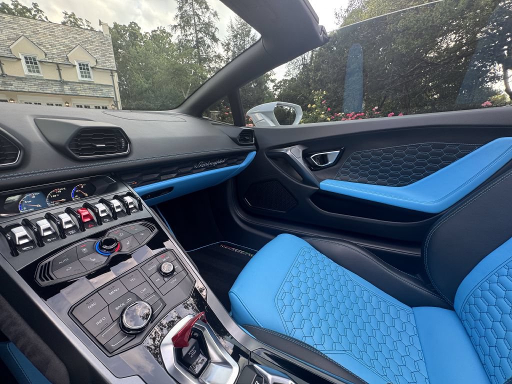 Used 2017 Lamborghini Huracan LP 580-2 RWD image 18