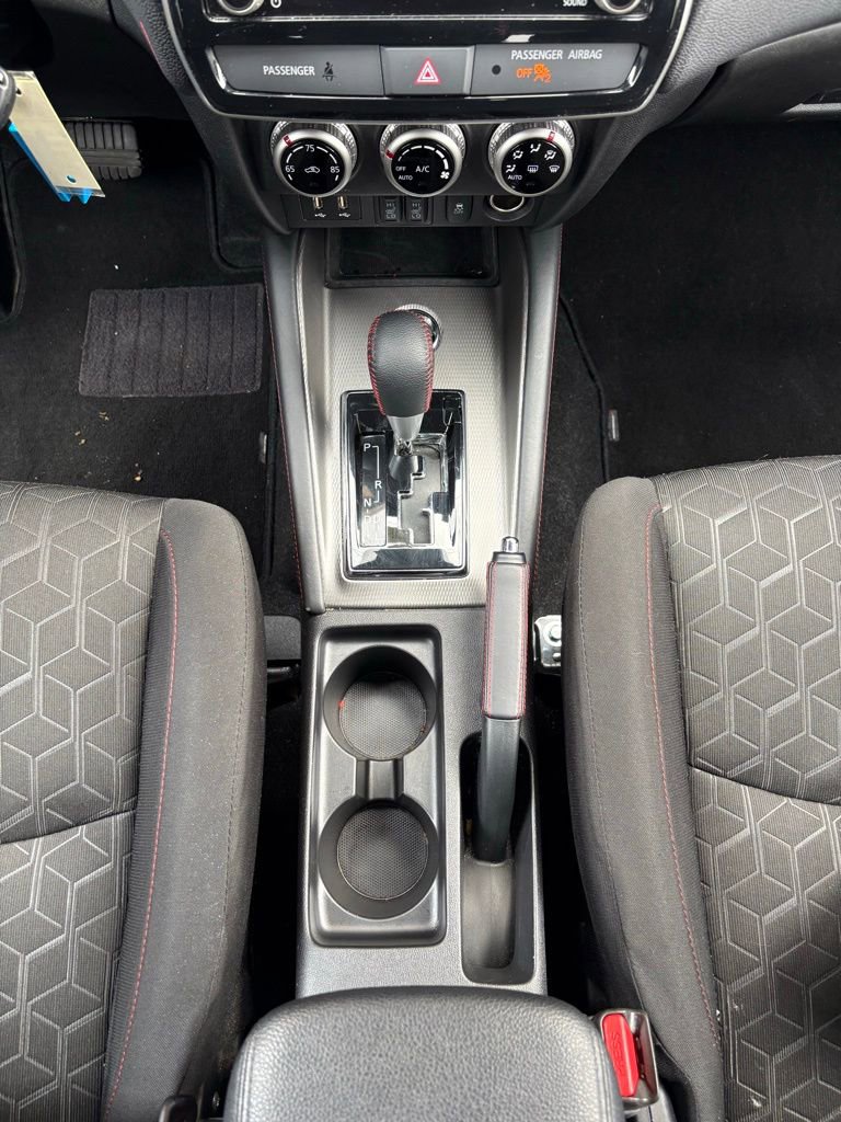 Used 2025 Mitsubishi Outlander Sport LE image 31