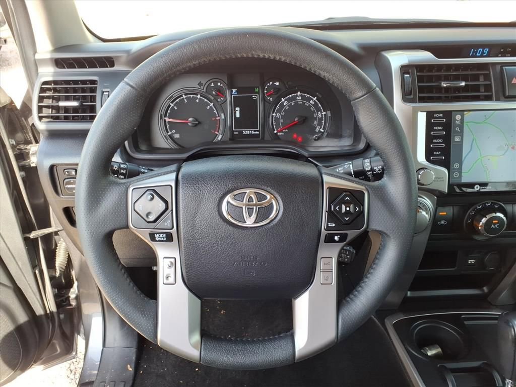Used 2022 Toyota 4Runner SR5 Premium image 30