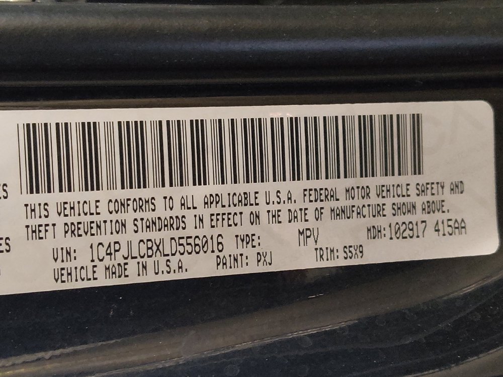 Used 2020 Jeep Cherokee Latitude FWD image 33