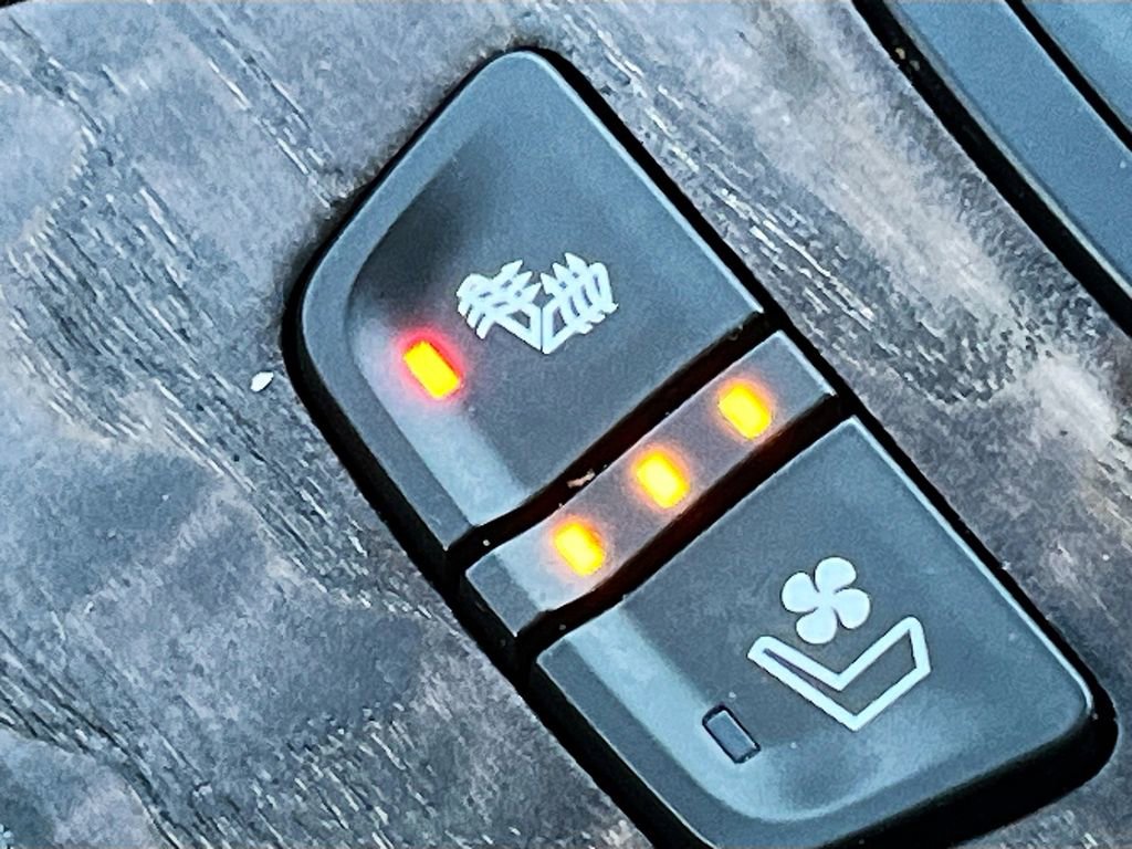 Used 2022 GMC Acadia Denali w/ Denali Ultimate Package image 21