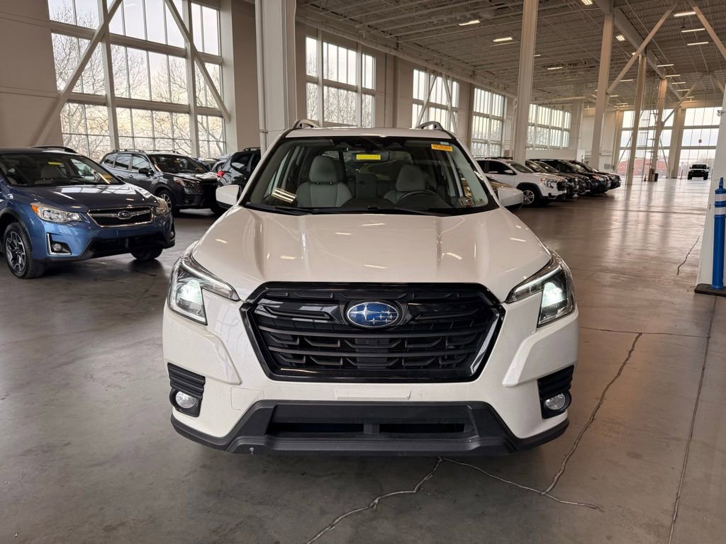 Used 2022 Subaru Forester Premium image 8