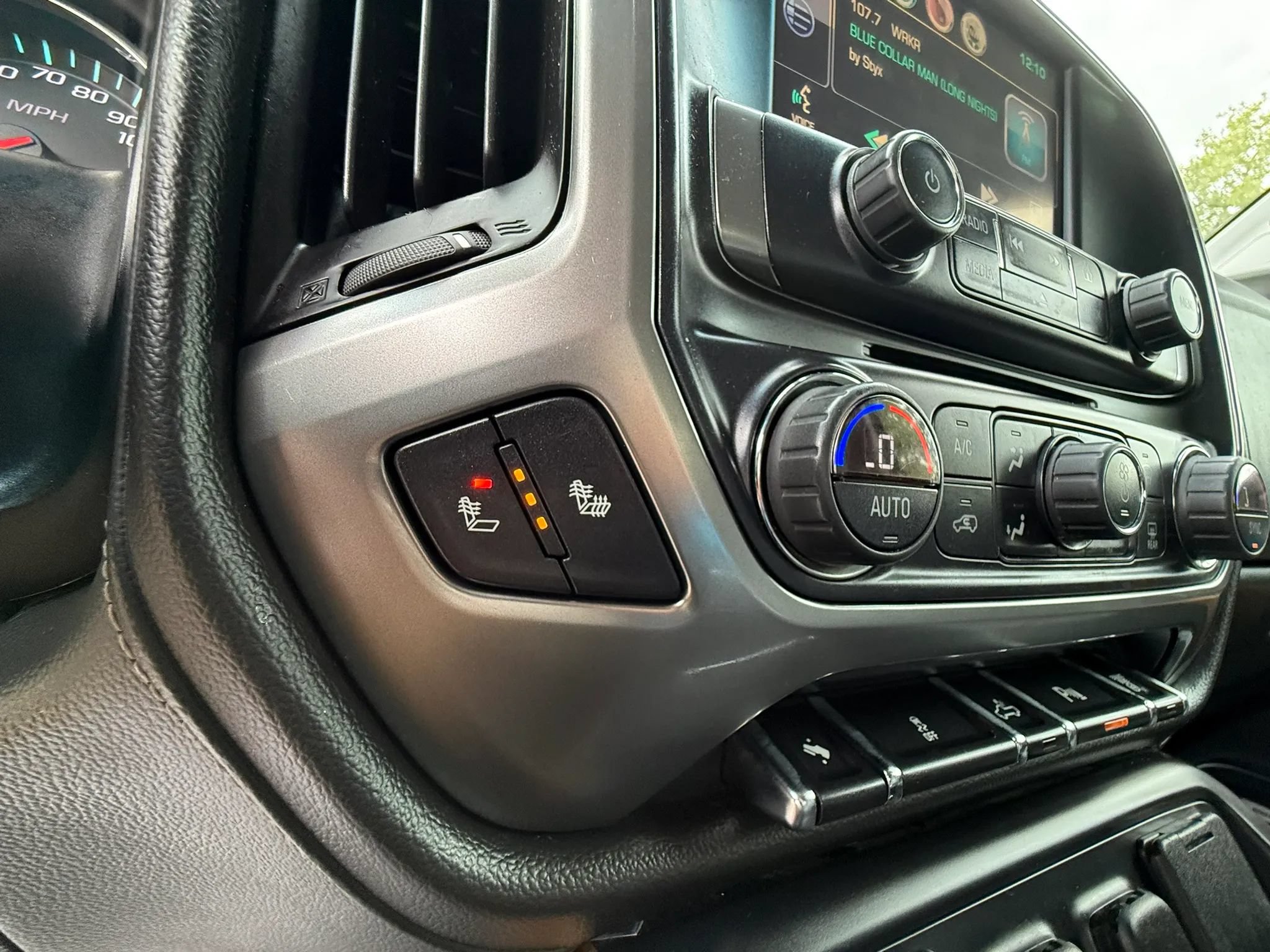 Used 2015 Chevrolet Silverado 2500 LTZ w/ Duramax Plus Package AWD/4WD image 19