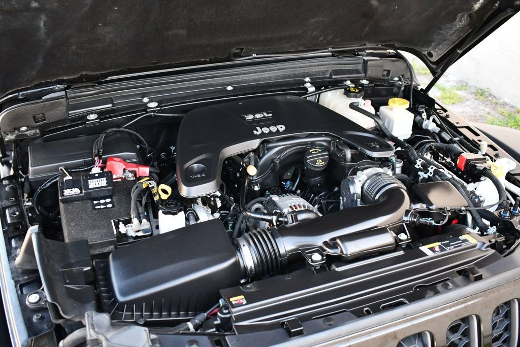 Used 2021 Jeep Gladiator Rubicon w/ Dual Top Group image 81