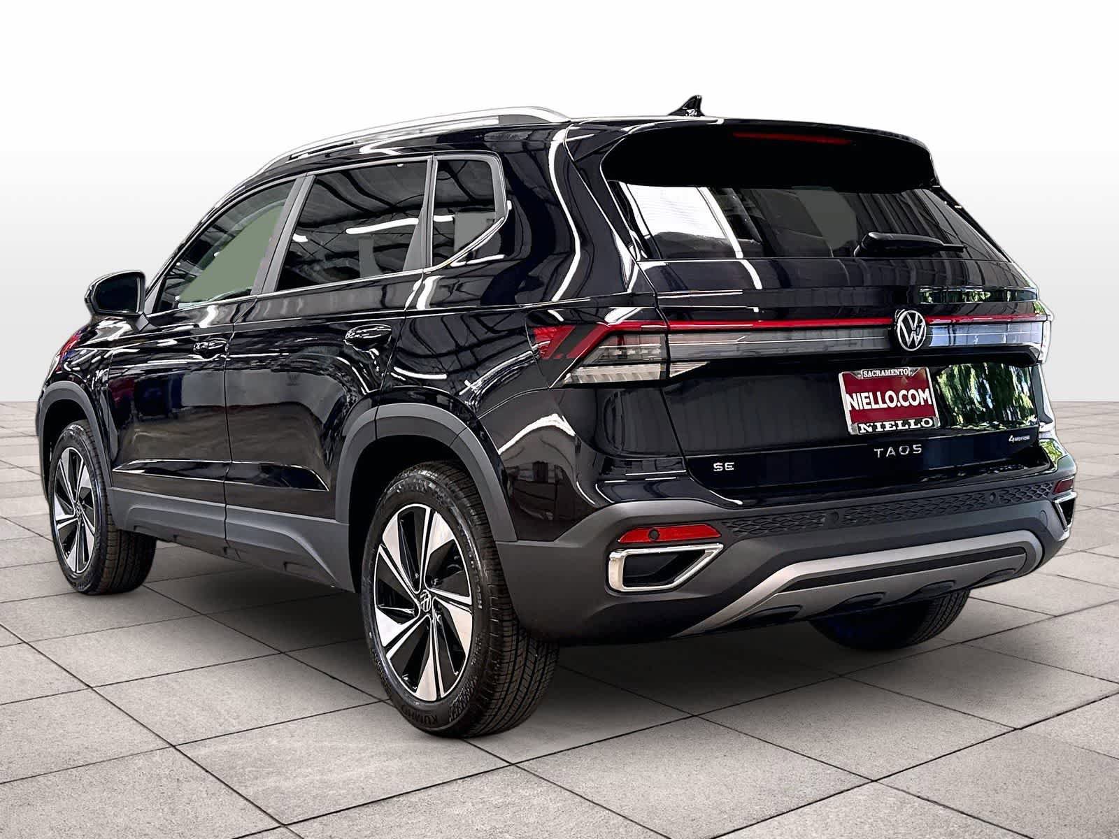 New 2026 Volkswagen Taos SE AWD/4WD image 3