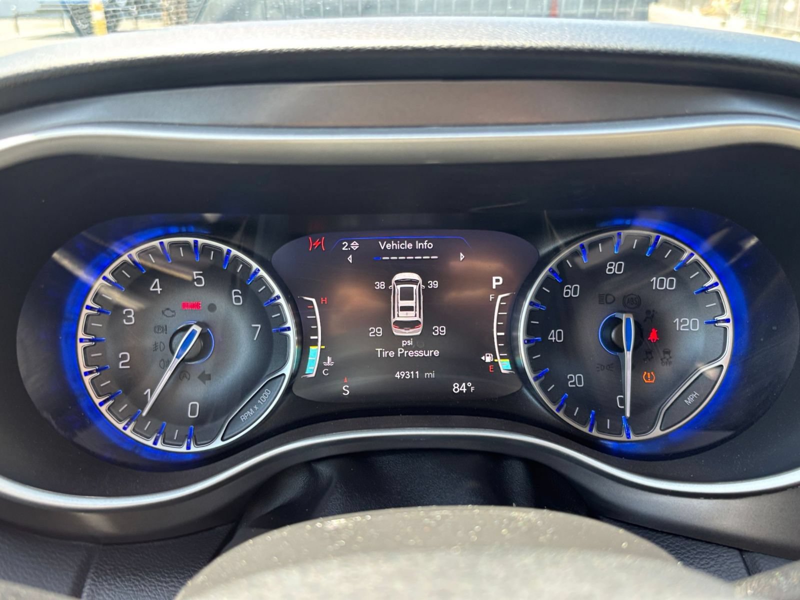 Used 2022 Chrysler Pacifica Touring-L FWD image 43