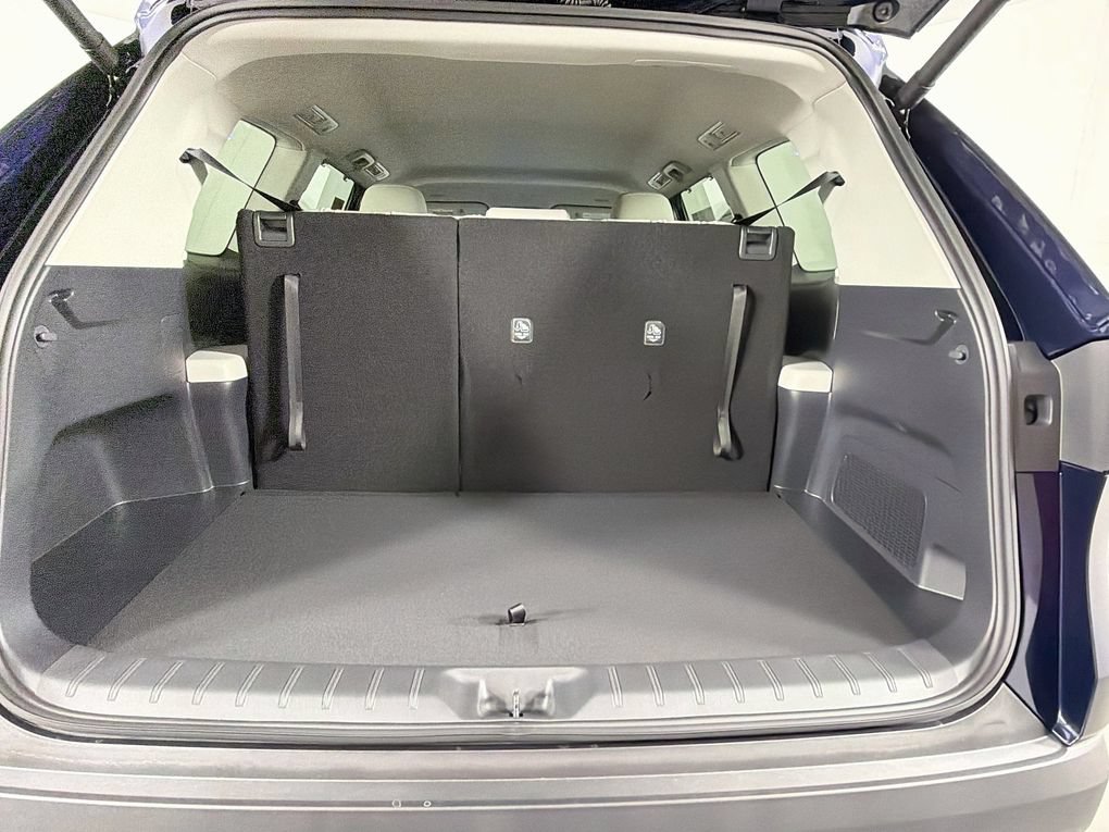 New 2026 Toyota Grand Highlander FWD image 25
