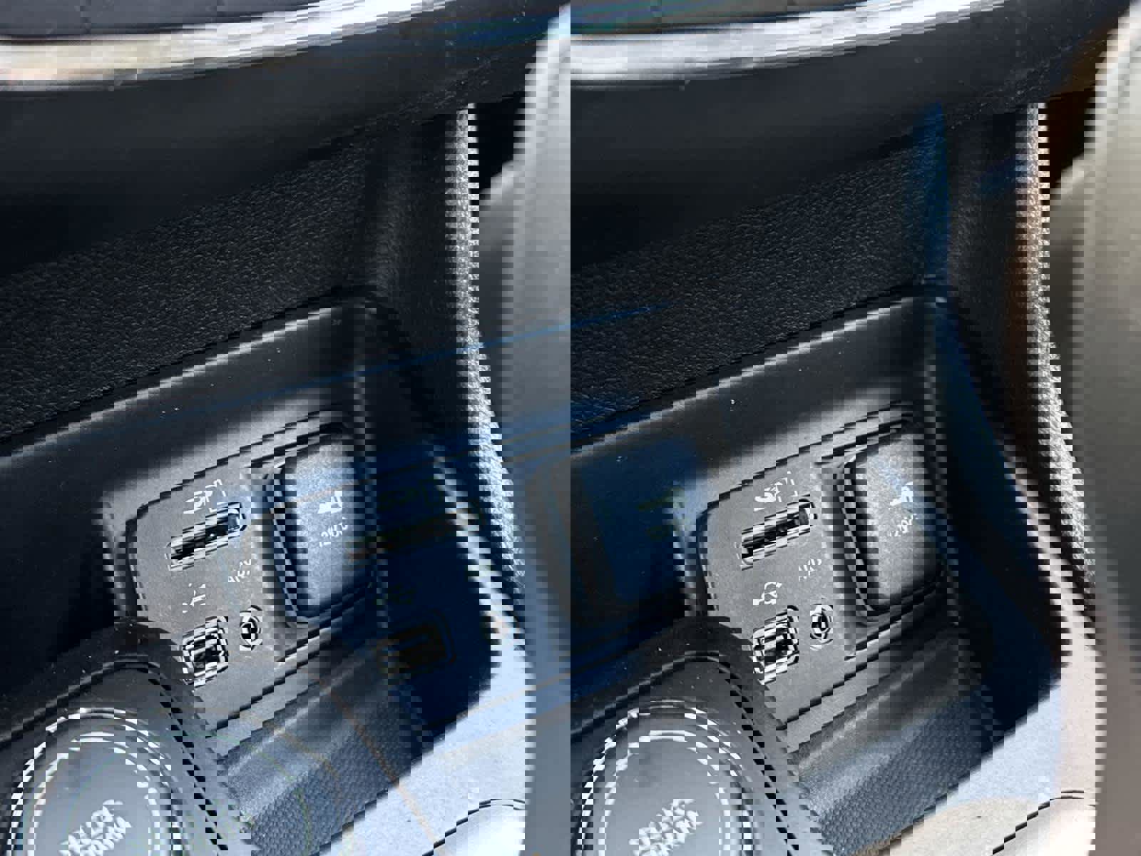 Used 2016 Jeep Cherokee Latitude w/ Cold Weather Group image 25