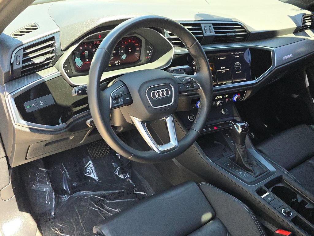 Used 2024 Audi Q3 2.0T Premium Plus w/ Premium Plus Package AWD/4WD image 19