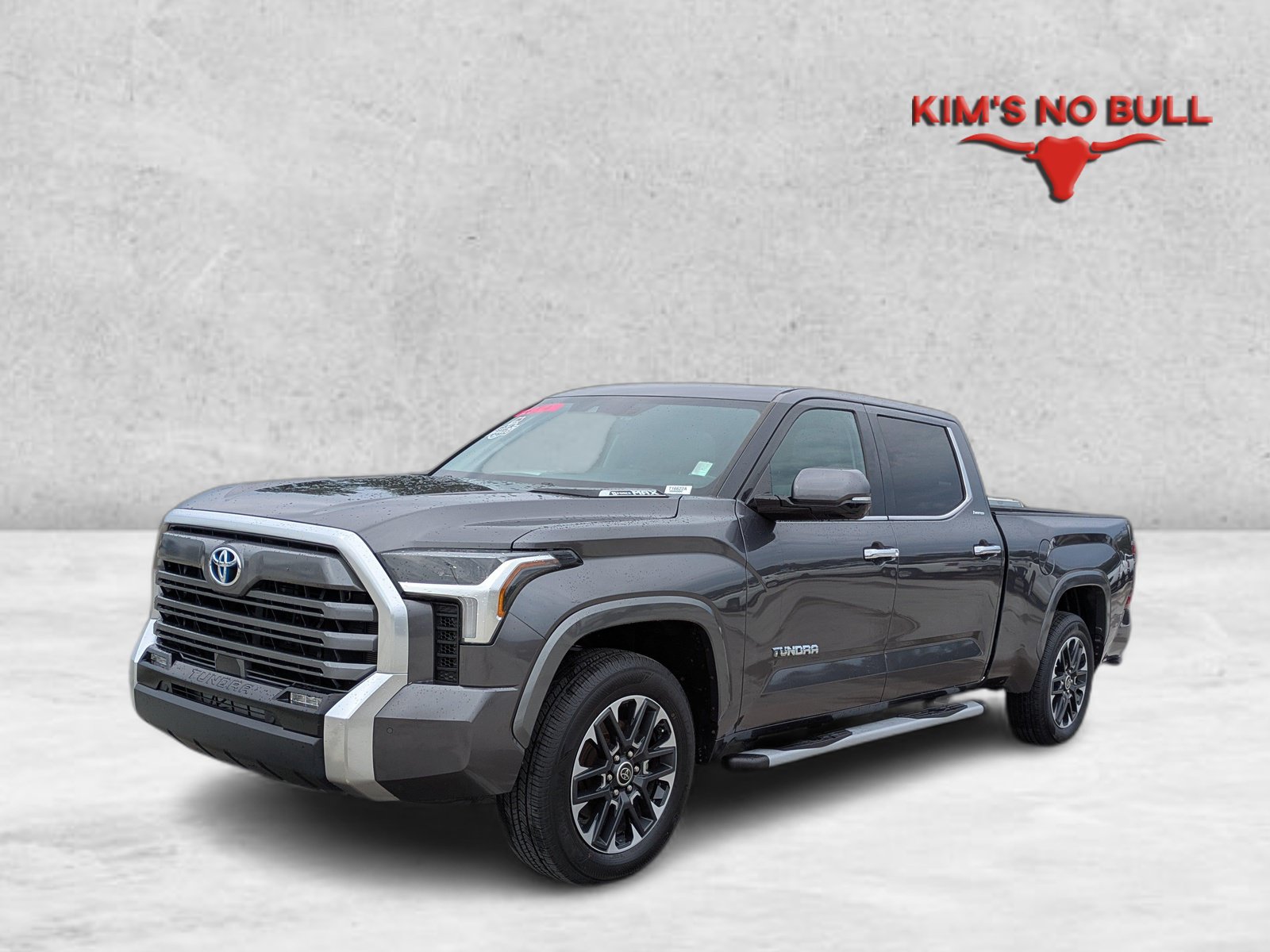 Used 2023 Toyota Tundra Limited w/ Power Package AWD/4WD image 1