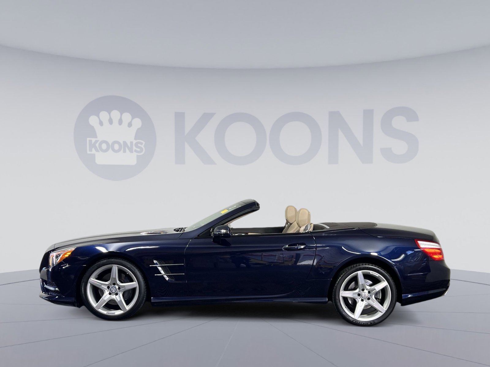 Used 2016 Mercedes-Benz SL 400 SL 400 Roadster image 2