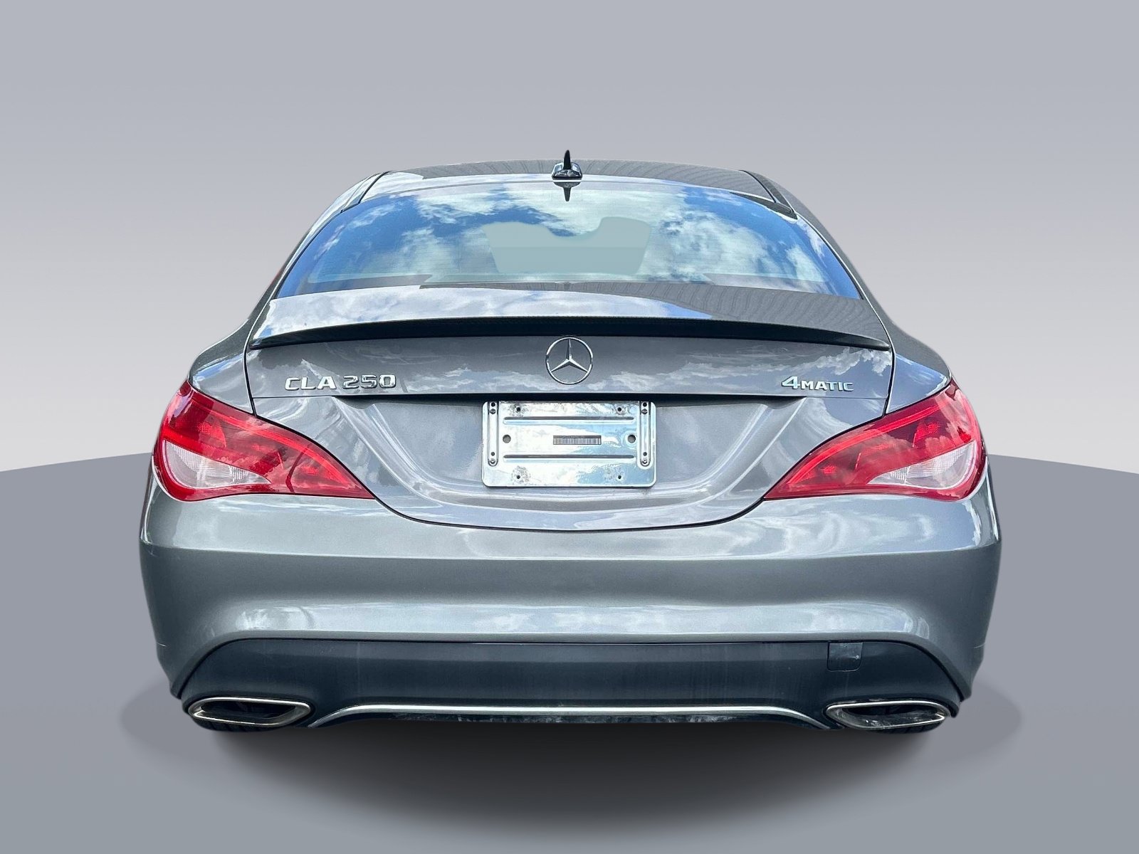 Used 2018 Mercedes-Benz CLA 250 4MATIC image 4