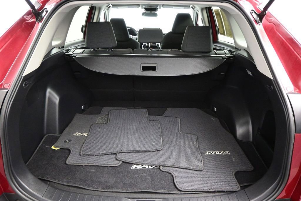 Used 2021 Toyota RAV4 LE w/ Carpet Mat Package (TMS) FWD image 24