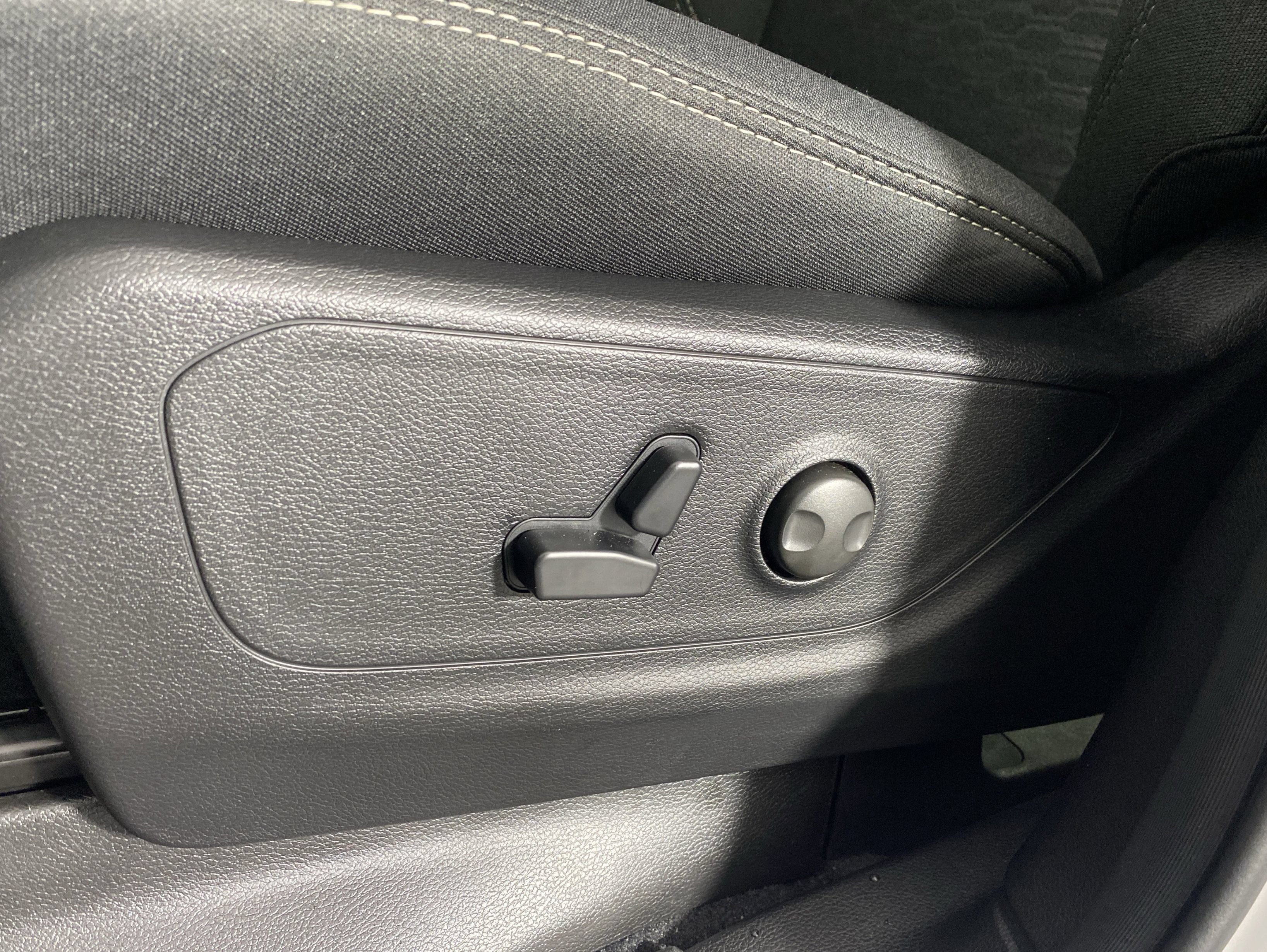 New 2026 RAM 1500 Big Horn AWD/4WD image 14