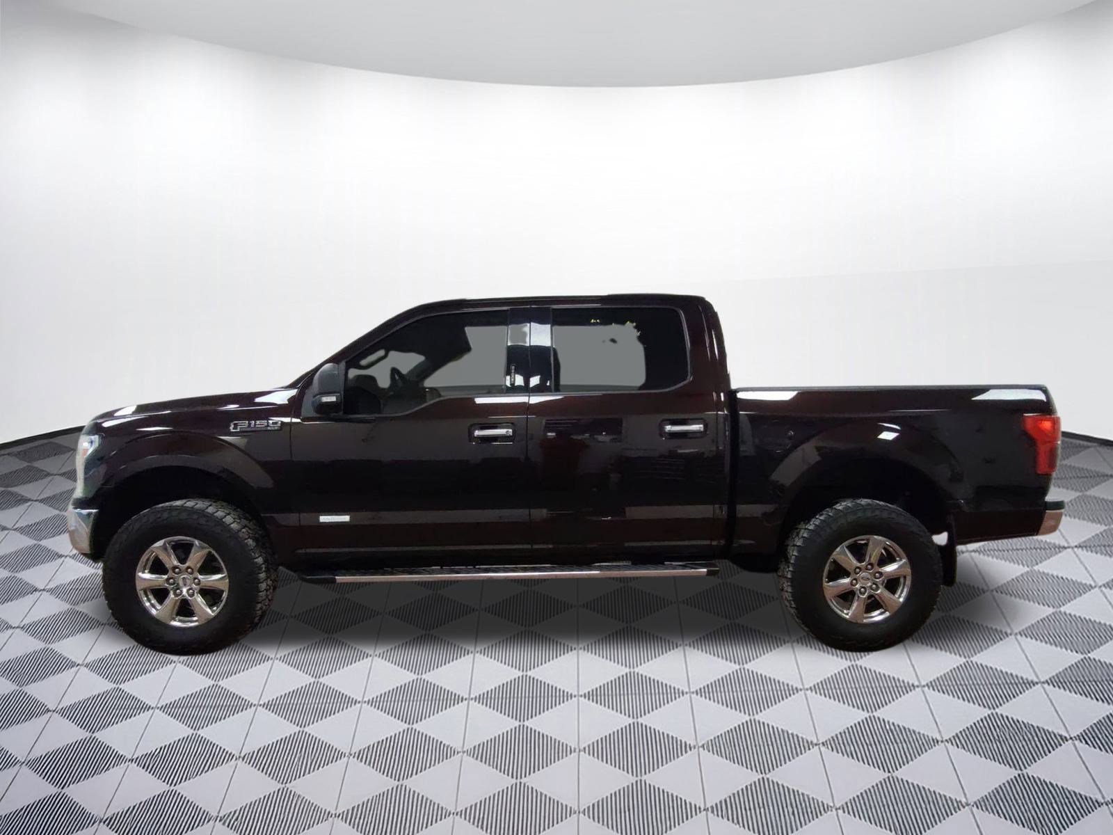 Used 2019 Ford F150 XLT w/ Equipment Group 302A Luxury image 2