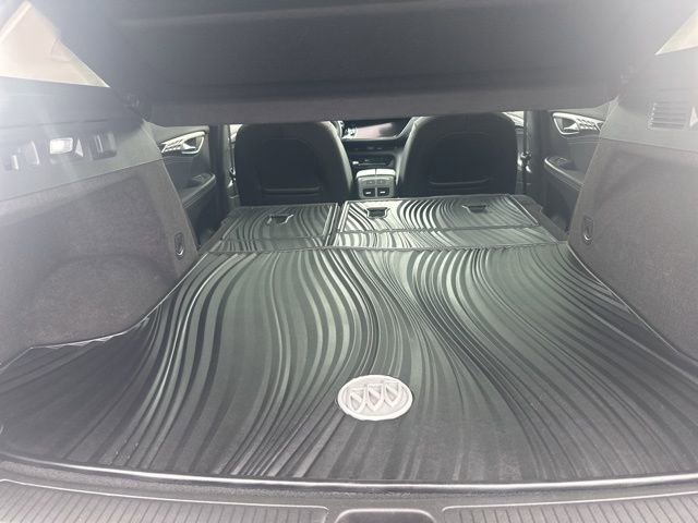 Used 2023 Buick Envision Avenir image 47
