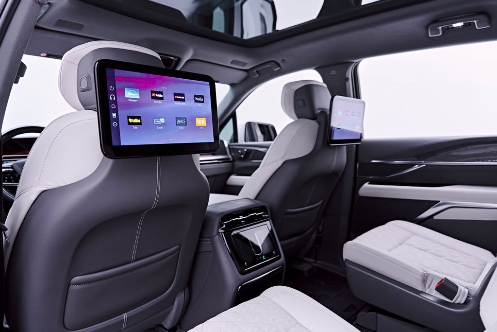 Used 2026 Cadillac Escalade IQ Sport 1 w/ LPO, Etrunk Organizer Package AWD/4WD image 53