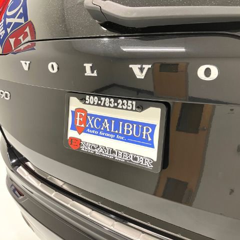 Used 2017 Volvo XC90 T6 Momentum w/ Vision Package AWD/4WD image 16