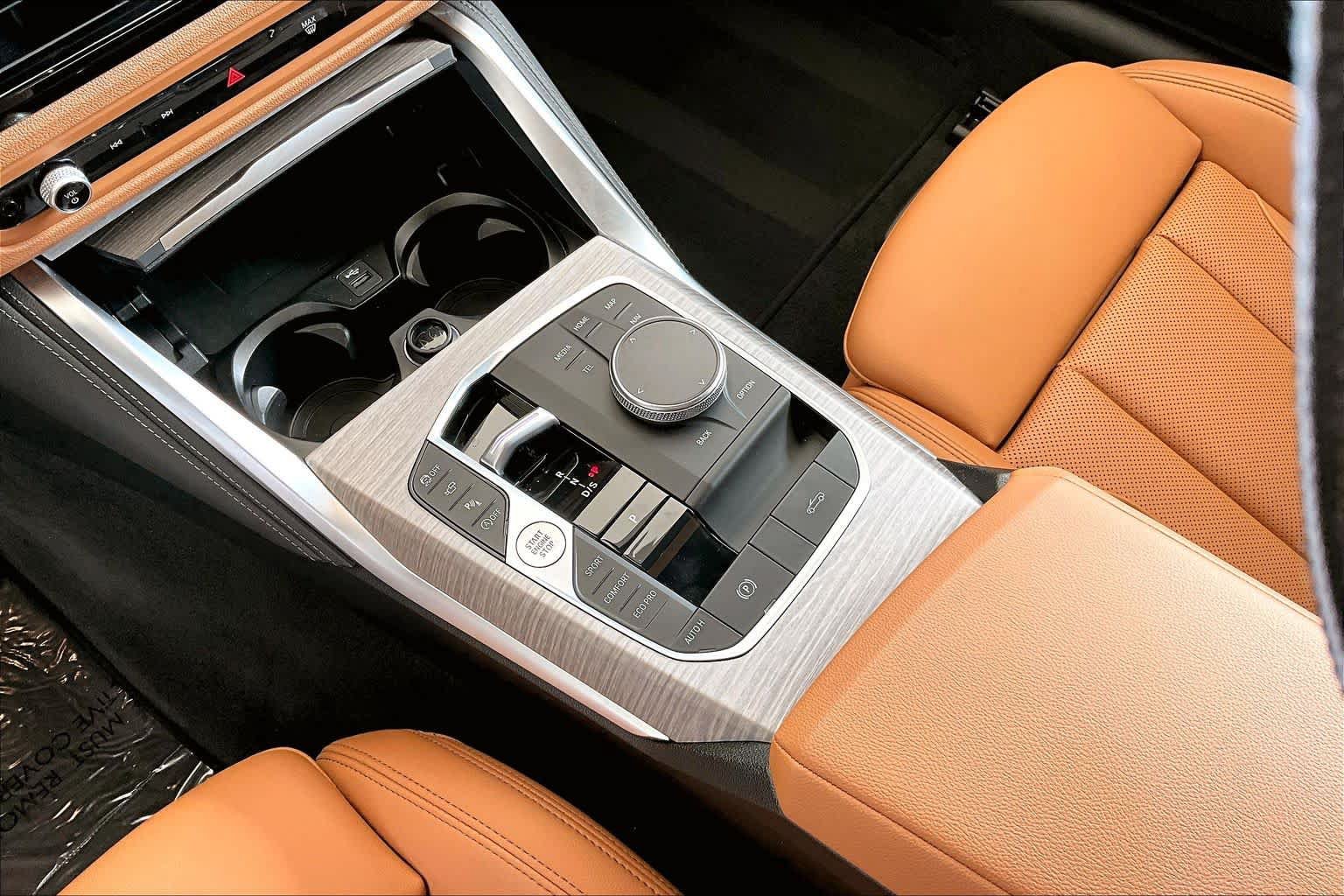 Used 2026 BMW M440i Convertible RWD image 18