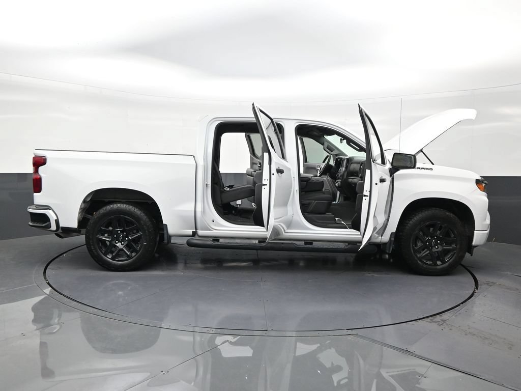 Used 2024 Chevrolet Silverado 1500 Custom w/ Turbomax Blackout Package RWD image 28