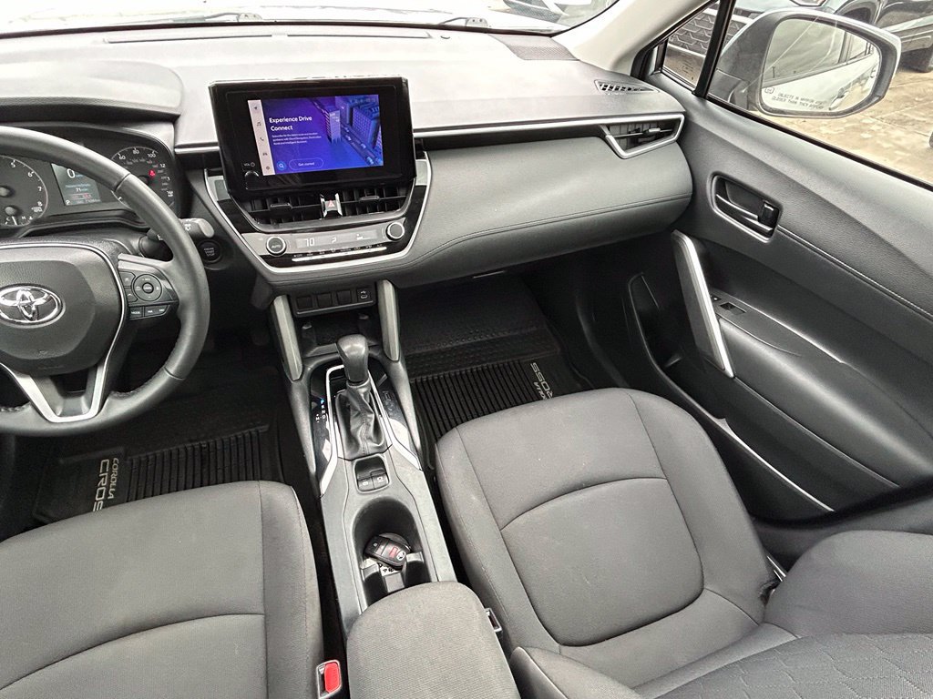Used 2024 Toyota Corolla Cross LE w/ Moonroof Package FWD image 11